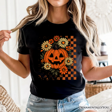 Cargar imagen en el visor de la galería, Checkered Floral Pumpkin T-Shirt, Retro Preppy Halloween Tee for Spooky Season Vibes
