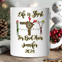 Carregar imagem no visualizador da galeria, Personalized Mug Hairdresser Buffalo Plaid Christmas
