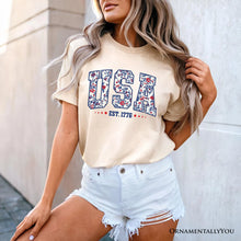 Carregar imagem no visualizador da galeria, Patriotic USA Floral T-Shirt, 1776 Independence Day Tee
