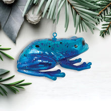 Carregar imagem no visualizador da galeria, Poison Dart Frog Glass Christmas Ornament, Gift for Exotic Animal Lovers
