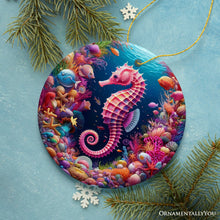Carregar imagem no visualizador da galeria, Tropical Tide Treasure Radiant Seahorse Ornament, Ocean-Themed Gift And Decor

