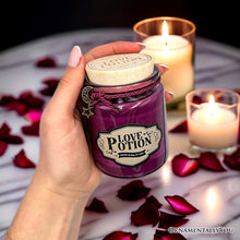 Carregar imagem no visualizador da galeria, Love Potion Romantic Candle, Sandalwood Flavored Valentine Decor
