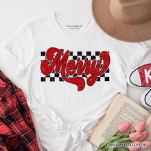 Carregar imagem no visualizador da galeria, Merry Retro T‑Shirt, Christmas Checkered Tee
