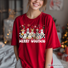 Carregar imagem no visualizador da galeria, Merry Woofmas Dog Mama T‑Shirt, Dogs With Santa Hats Christmas Tee
