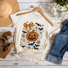Cargar imagen en el visor de la galería, Pumpkin Ghosts Coquette Bow T-Shirt, Retro Fall Spooky Tee for Cute Trick-or-Treaters
