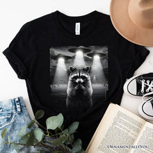 Carregar imagem no visualizador da galeria, Funny Raccoon UFO T-Shirt, Unisex Black Tee for Space Lover
