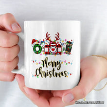 Carregar imagem no visualizador da galeria, Personalized Mug Photographer Buffalo Plaid Christmas, Photography Accessories like Camera, Holiday Gift
