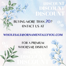 Load image into Gallery viewer, Elegant Wedding Favors Personalized Heart Ornament, Ideas for Guests, Small Christmas Souvenir
