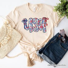 Carregar imagem no visualizador da galeria, Floral USA Patriotic T-Shirt, 4th of July White, Natural and Black Tee for Stylish Women
