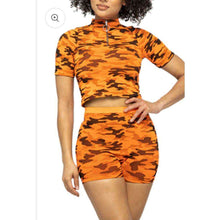 Load image into Gallery viewer, SEAMLESS CAMO ZIP NECK CROP&amp;SHORT SET
