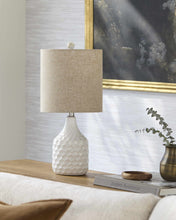Carregar imagem no visualizador da galeria, Gulmarrad Textured Ivory Ceramic Table Lamp
