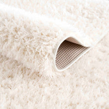 Cargar imagen en el visor de la galería, Faina Solid Cream Shag Rug Washable
