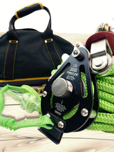 Load image into Gallery viewer, Frontline HLK1004 4-person 100&#39; Adjustable Horizontal Lifeline System with 6&#39; Anchor Straps
