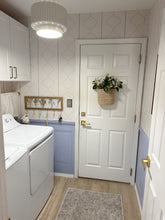 Carregar imagem no visualizador da galeria, Maeve Wallpaper by Ali Anni
