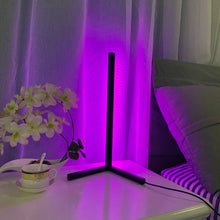 Carregar imagem no visualizador da galeria, Minimalist LED Table Lamp
