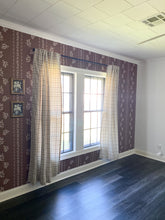 Carregar imagem no visualizador da galeria, Colleen Wallpaper by Gabriela Dachin
