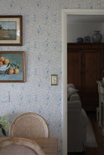 Carregar imagem no visualizador da galeria, Austen Wallpaper by Of Lilies and Fields

