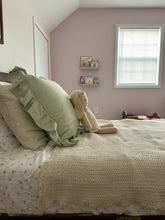 Carregar imagem no visualizador da galeria, Petunia Wallpaper by Danelys Sidron
