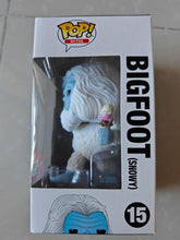 Carregar imagem no visualizador da galeria, Bigfoot (Snowy) (Flocked)  Canadian Convention Exclusive - Funko-Shop

