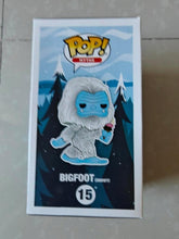 Carregar imagem no visualizador da galeria, Bigfoot (Snowy) (Flocked)  Canadian Convention Exclusive - Funko-Shop
