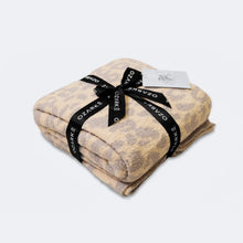 Cargar imagen en el visor de la galería, Luxe Animal Print Blanket
