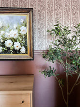 Carregar imagem no visualizador da galeria, Bridget Wallpaper by Fox and Pebble
