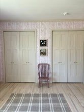 Carregar imagem no visualizador da galeria, Bridget Wallpaper by Fox and Pebble
