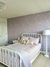 Carregar imagem no visualizador da galeria, Eclipse Wallpaper by Thread Mama
