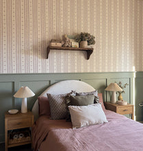 Carregar imagem no visualizador da galeria, Lyla Wallpaper by Ali Anni
