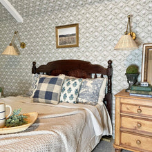 Carregar imagem no visualizador da galeria, Elise Wallpaper by Anna H Design
