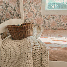 Carregar imagem no visualizador da galeria, Auden Wallpaper by Hufton Studio
