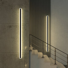 Cargar imagen en el visor de la galería, Immense Outdoor Modern Linear Wall Lamp
