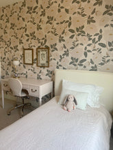 Carregar imagem no visualizador da galeria, Riley Wallpaper by Gabriela Dachin
