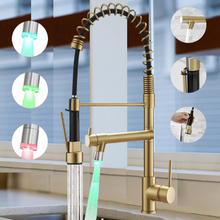 Carregar imagem no visualizador da galeria, VIDEC KW-21CG Smart Kitchen Faucet, 3 Modes Pull Down Sprayer, Smart LED for Water Temperature Control, Ceramic Valve, 360-Degree Rotation, 1 or 3 Hole Deck Plate. ( Champagne Gold).
