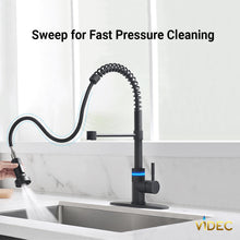 Carregar imagem no visualizador da galeria, VIDEC KW-56R Smart Kitchen Faucet, 3 Modes Pull Down Sprayer, Smart LED For Water Temperature Control, Ceramic Valve, 360-Degree Rotation, 1 or 3 Hole Deck Plate.
