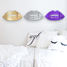 Carregar imagem no visualizador da galeria, Bundle |  Multicolor Mirrored Lips 3-Piece Set
