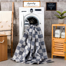 Carregar imagem no visualizador da galeria, Alie Blue Gray Checkered Washable Rug
