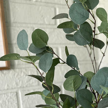 Carregar imagem no visualizador da galeria, Tall Lifelike Potted Tree
