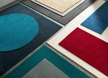 Carregar imagem no visualizador da galeria, Brockton Solid Dusty Sage Wool Rug
