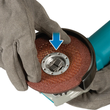 Carregar imagem no visualizador da galeria, Makita GA4570 4-1/2" X-LOCK Angle Grinder
