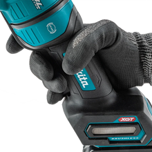 Carregar imagem no visualizador da galeria, Makita GAG14M1 40V max XGT® Brushless Cordless 4‑1/2” / 6" Paddle Switch Angle Grinder Kit, with Electric Brake (4.0Ah)
