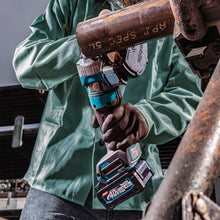 Carregar imagem no visualizador da galeria, Makita GAG14M1 40V max XGT® Brushless Cordless 4‑1/2” / 6" Paddle Switch Angle Grinder Kit, with Electric Brake (4.0Ah)
