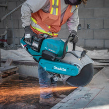 Carregar imagem no visualizador da galeria, Makita GEC01PL 80V XGT Brushless 14" Power Cutter Kit

