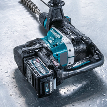 Carregar imagem no visualizador da galeria, Makita GRH05M1 40V max XGT® Brushless 1‑9/16" SDS‑MAX AVT® Rotary Hammer Kit, AFT®, AWS® Capable (4.0Ah)
