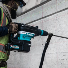 Carregar imagem no visualizador da galeria, Makita GRH05M1 40V max XGT® Brushless 1‑9/16" SDS‑MAX AVT® Rotary Hammer Kit, AFT®, AWS® Capable (4.0Ah)
