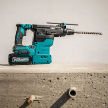 Carregar imagem no visualizador da galeria, Makita GRH08M1 40V max XGT® Brushless Cordless 1‑3/16" SDS‑PLUS AVT® Rotary Hammer Kit, AFT®, AWS® Capable (4.0Ah)
