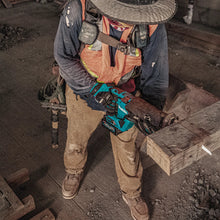 Carregar imagem no visualizador da galeria, Makita GRJ02M1 40V max XGT® Brushless Cordless AVT® Orbital Recipro Saw Kit (4.0Ah)
