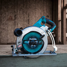 Carregar imagem no visualizador da galeria, Makita GSR02M1 40V max XGT® Brushless Cordless Rear Handle 10‑1/4" Circular Saw Kit, AWS® Capable (4.0Ah)
