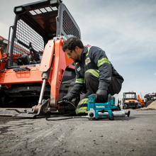Carregar imagem no visualizador da galeria, Makita XPG01Z 18V LXT Lithium-Ion Cordless Grease Gun
