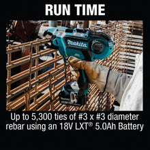 Carregar imagem no visualizador da galeria, Makita XRT01TK 18V LXT® Lithium‑Ion Brushless Cordless Rebar Tying Tool Kit (5.0Ah)
